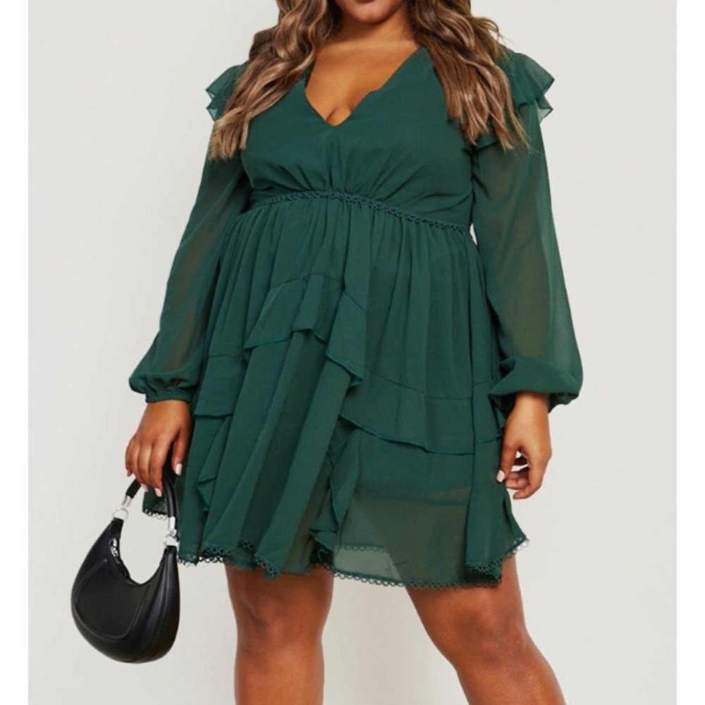 New BOOHOO Tiered Ruffle Plunge Skater MINI DRESS Forest Green CHIFFON US-14